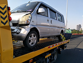 汽車道路救援如何應對各種意外情況？